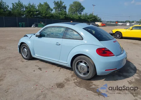 2012 Volkswagen Beetle 2.5L z USA, uszkodzony, nr VIN 3VWJX7AT8CM643437